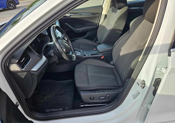 Skoda Octavia cena 76500 przebieg: 121000, rok produkcji 2020 z Toszek małe 121